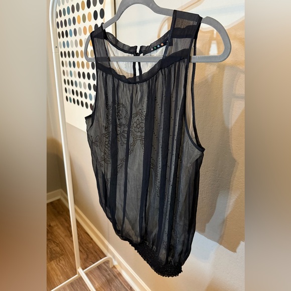 Beautiful and Delicate Beaded Top - Picture 1 of 7